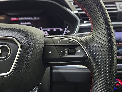 Used 2025 Audi Q3 2.0T Premium Plus w/ Premium Plus Package image 19