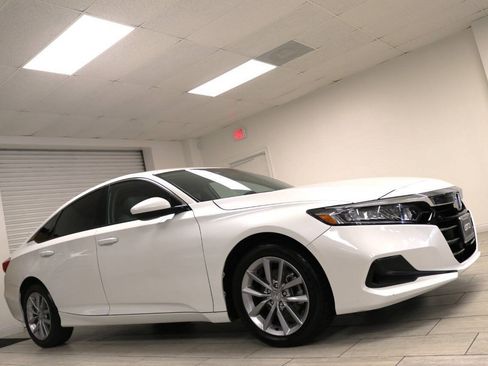 Used 2022 Honda Accord LX image 9