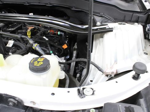 Used 2023 Ford Explorer ST-Line AWD/4WD image 31