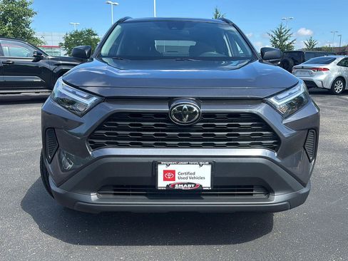 Used 2025 Toyota RAV4 LE AWD/4WD image 6