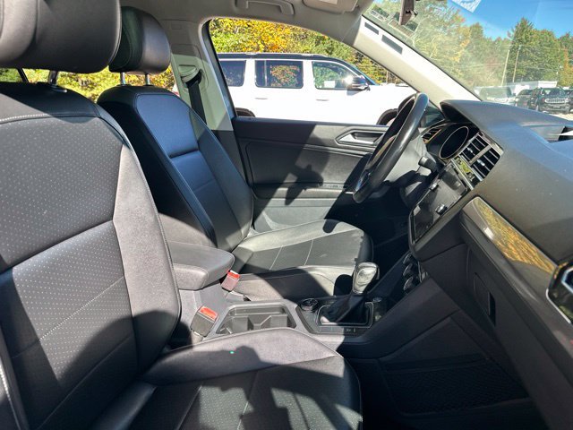 Used 2018 Volkswagen Tiguan SEL AWD/4WD image 19