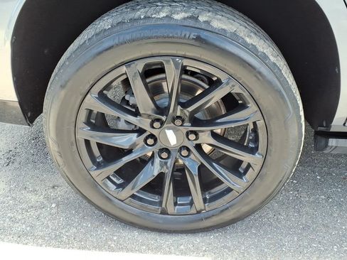 Used 2022 Cadillac Escalade Sport Platinum w/ LPO, ONYX Package AWD/4WD image 9