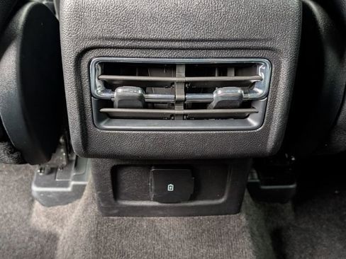 Used 2020 Lincoln Corsair FWD w/ Rear Removable Package Tray image 18