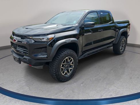 Used 2024 Chevrolet Colorado ZR2 w/ Technology Package image 1