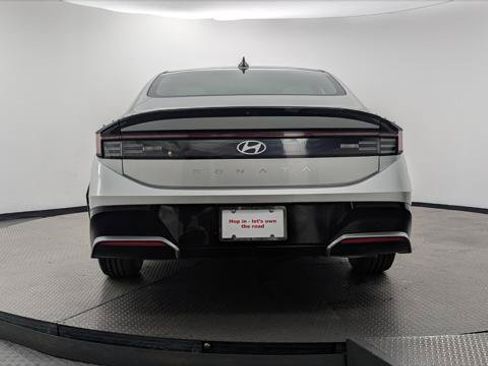 Used 2025 Hyundai Sonata SEL FWD image 7
