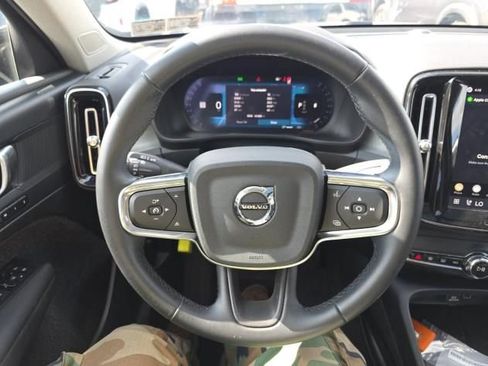 Used 2026 Volvo XC40 B5 Plus AWD/4WD image 8