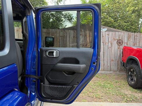 Used 2019 Jeep Wrangler Unlimited Sahara AWD/4WD image 48