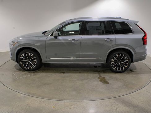 New 2026 Volvo XC90 B6 Ultra image 3