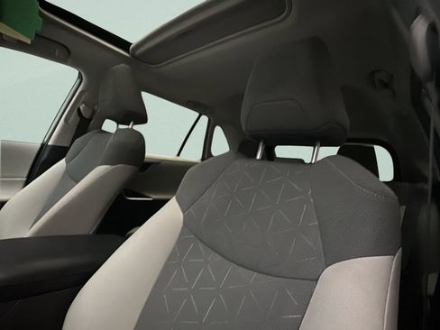 Used 2020 Toyota RAV4 XLE w/ Convenience Package AWD/4WD image 11