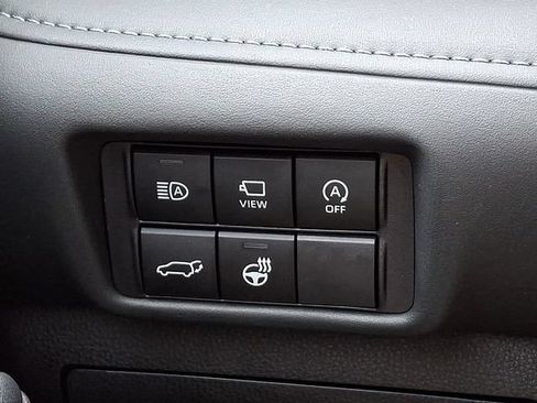 Used 2024 Toyota Highlander Platinum AWD/4WD image 28