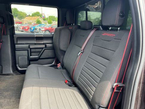 Used 2019 Ford F150 XLT w/ Equipment Group 302A Luxury AWD/4WD image 12
