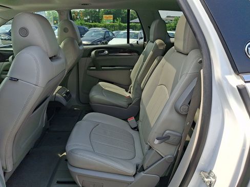 Used 2017 Buick Enclave Premium w/ Experience Buick Package FWD image 11