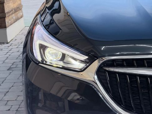 Used 2018 Buick Enclave Essence image 20