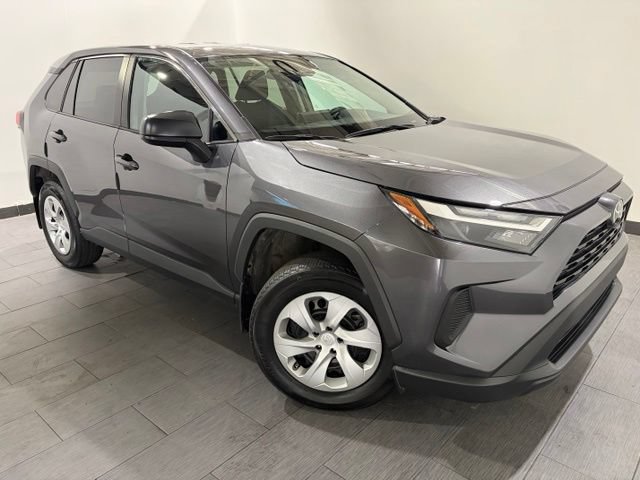 Used 2024 Toyota RAV4 LE FWD image 7