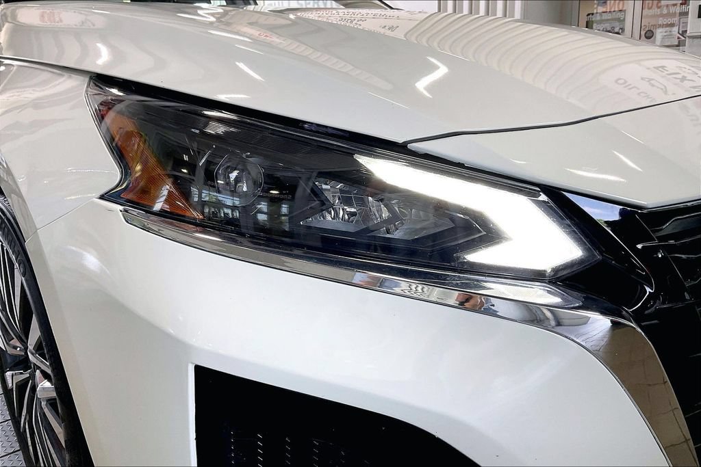 Used 2025 Nissan Altima 2.5 SV AWD/4WD image 25