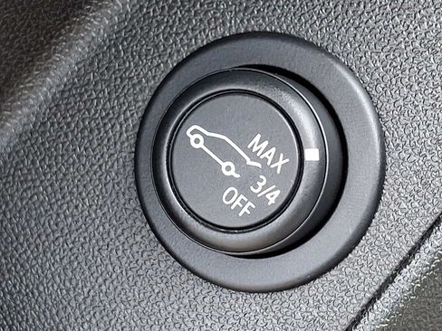 Used 2022 Chevrolet Equinox LT FWD image 26