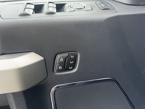 Used 2022 Ford F250 Lariat w/ Lariat Ultimate Package image 12