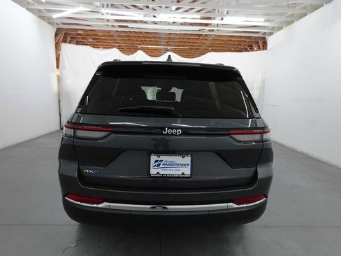 Used 2024 Jeep Grand Cherokee Limited 4xe w/ Trailer Tow Package AWD/4WD image 6
