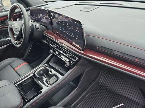 New 2026 Chevrolet Traverse RS w/ LPO, Floor Liner Package AWD/4WD image 29