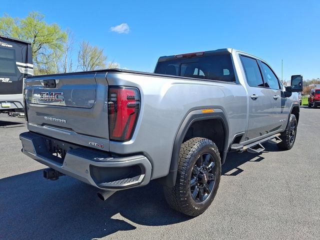 Used 2024 GMC Sierra 2500 AT4 w/ AT4 Premium Plus Package AWD/4WD image 10
