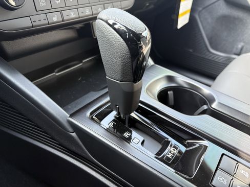 New 2026 Subaru Outback Limited AWD/4WD image 21