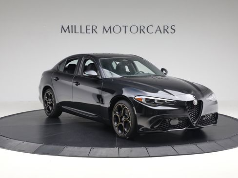 New 2025 Alfa Romeo Giulia Intensa w/ Driving Assist Package image 11