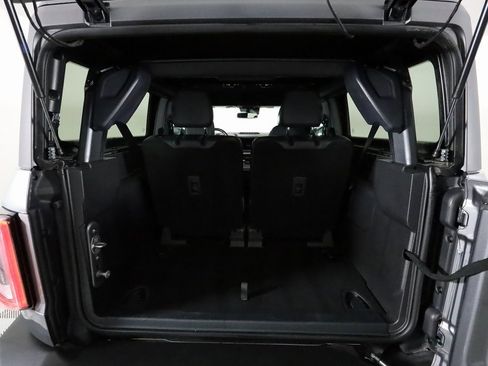 Used 2023 Ford Bronco Wildtrak image 7