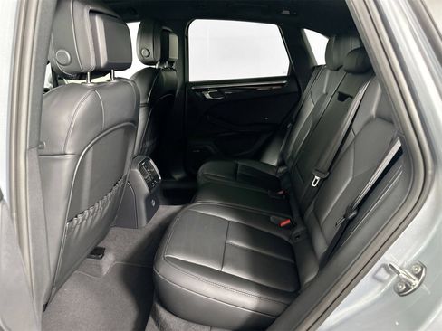Certified 2025 Porsche Macan image 27