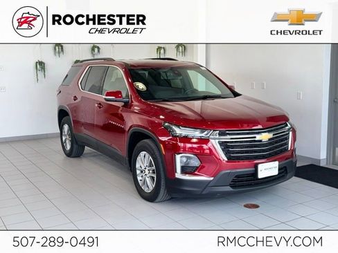 Used 2023 Chevrolet Traverse LT AWD/4WD image 1