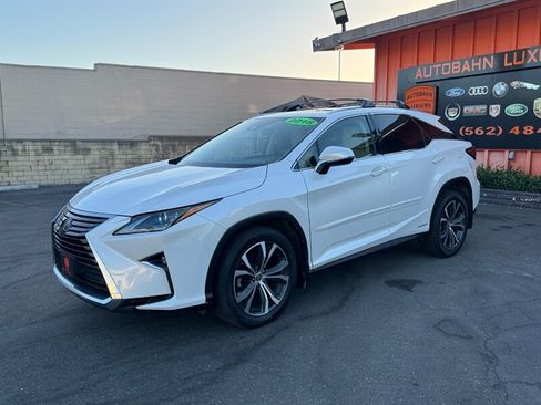 Used 2018 Lexus RX 450h AWD w/ Premium Package image 9