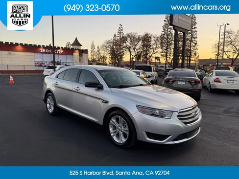 Used 2016 Ford Taurus SE FWD image 3