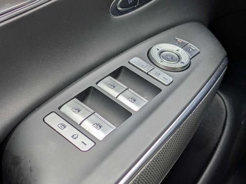 Used 2025 Genesis GV70 3.5T Sport AWD/4WD image 35