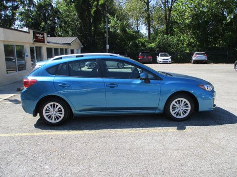 Used 2018 Subaru Impreza 2.0i Premium image 10