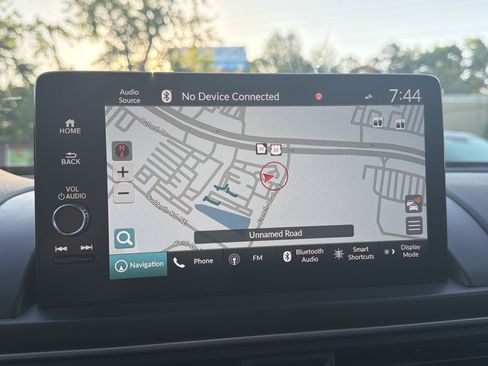 Used 2025 Honda Pilot Touring image 29