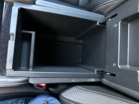 Used 2024 Nissan Pathfinder SV image 27