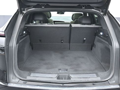 Used 2024 Cadillac Lyriq Tech image 14