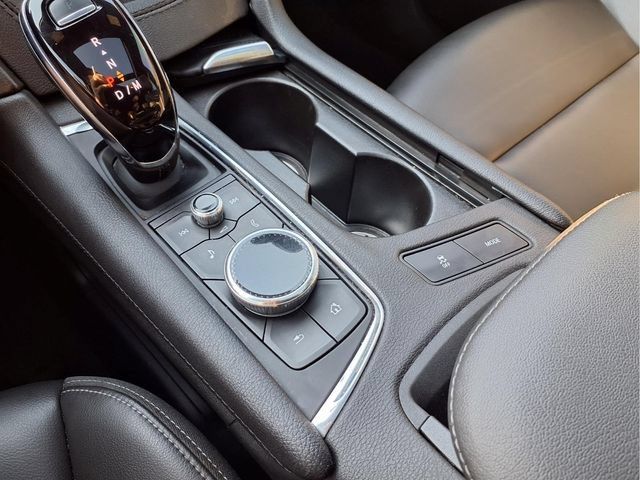 Certified 2023 Cadillac XT6 Luxury AWD/4WD image 11