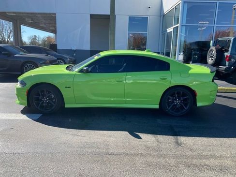 Used 2023 Dodge Charger R/T w/ Blacktop Package image 6