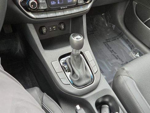 Used 2020 Hyundai Elantra GT w/ Style Package 02 image 24