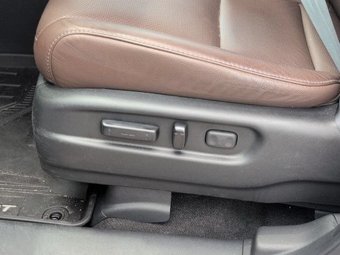 Used 2025 Honda Passport EX-L image 15