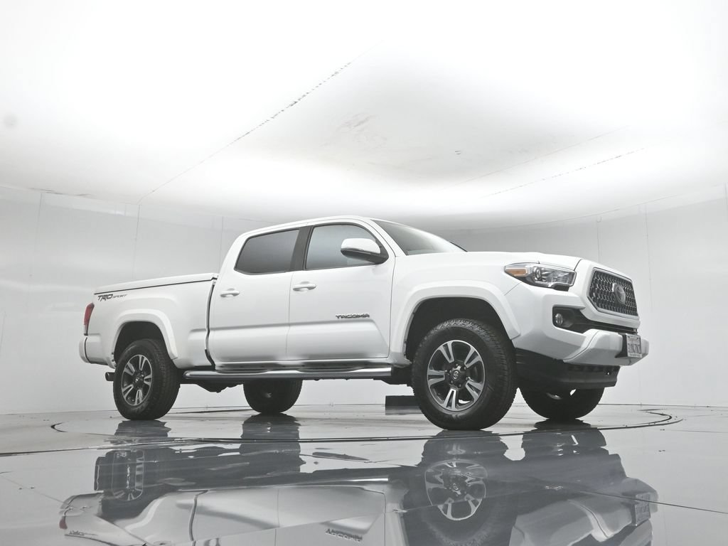 Used 2019 Toyota Tacoma TRD Sport RWD image 4