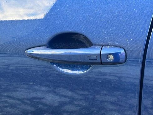 Certified 2023 Nissan Rogue SL image 13