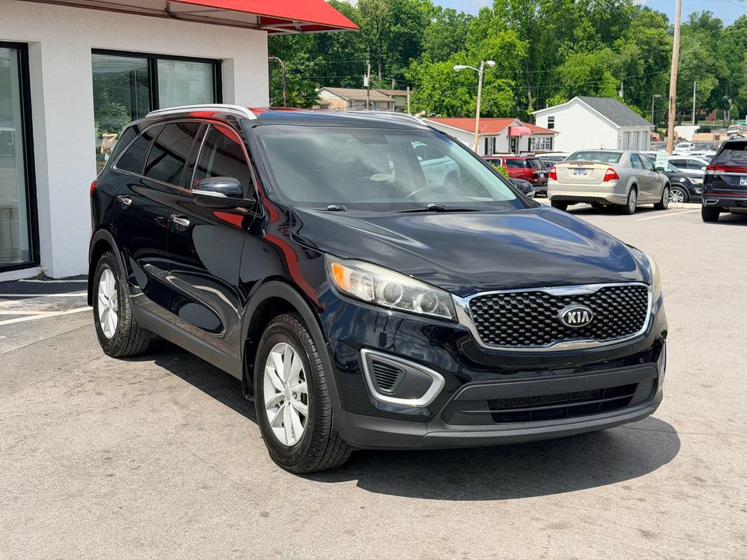 Used 2018 Kia Sorento FWD image 8