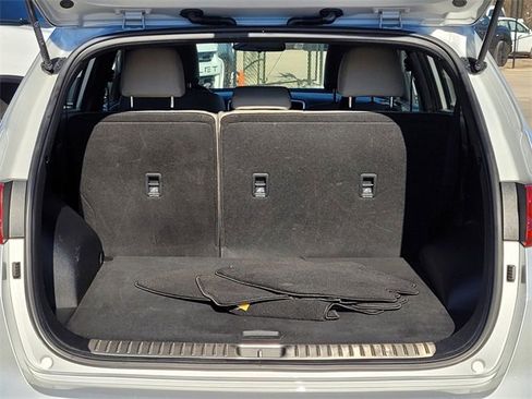 Used 2020 Kia Sportage S w/ S Sunroof Package image 9