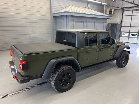 Used 2023 Jeep Gladiator Mojave image 9