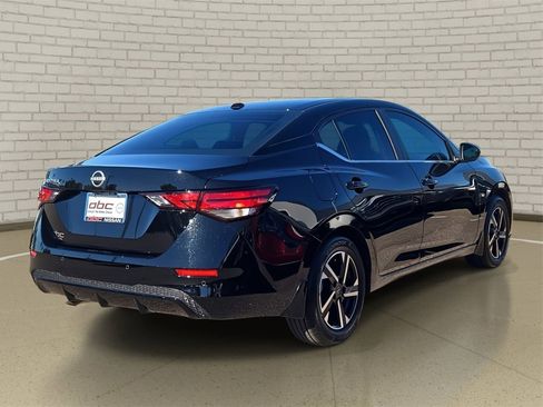 Used 2025 Nissan Sentra SV image 5