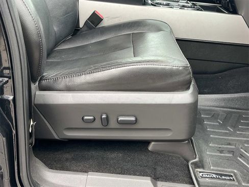 Used 2013 Ford Expedition EL Limited image 29
