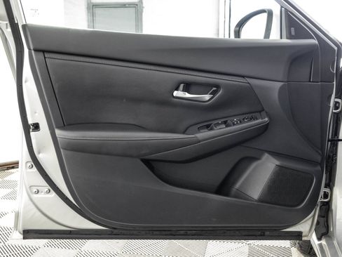 Used 2021 Nissan Sentra S FWD image 32