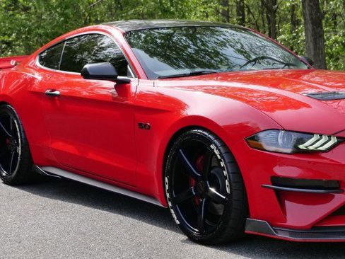 Used 2019 Ford Mustang GT Premium w/ Black Accent Package image 41