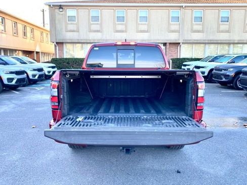 Used 2022 Nissan Frontier PRO-4X image 9